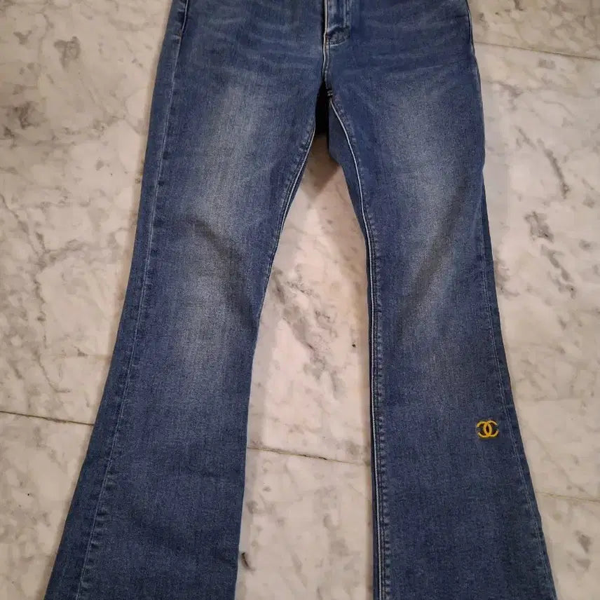 [BUNJANG] Chanel Bootcut Denim Jeans / 샤넬 부츠컷 데님 청바지