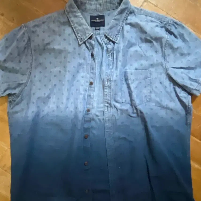 [BUNJANG] American Eagle Washed Oversized Short-Sleeve Shirt XL (105) / 아메리칸이글 데님 워싱 오버핏 셔츠 XL (105)