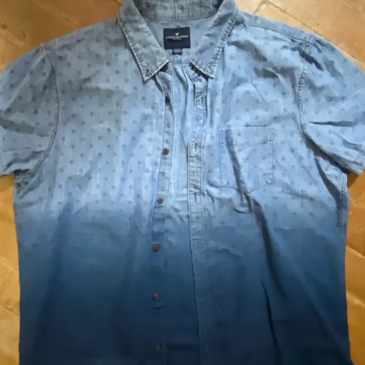 [BUNJANG] American Eagle Washed Oversized Short-Sleeve Shirt XL (105) / 아메리칸이글 데님 워싱 오버핏 셔츠 XL (105)
