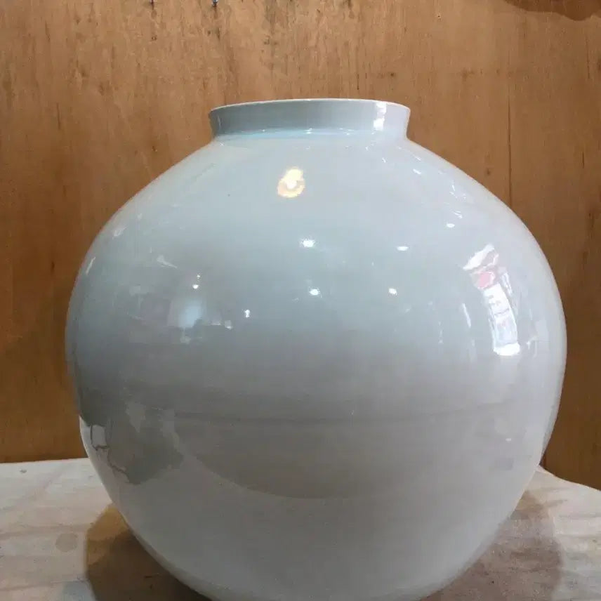 [BUNJANG] Joseon Dynasty White Porcelain Moon Jar / 달항아리