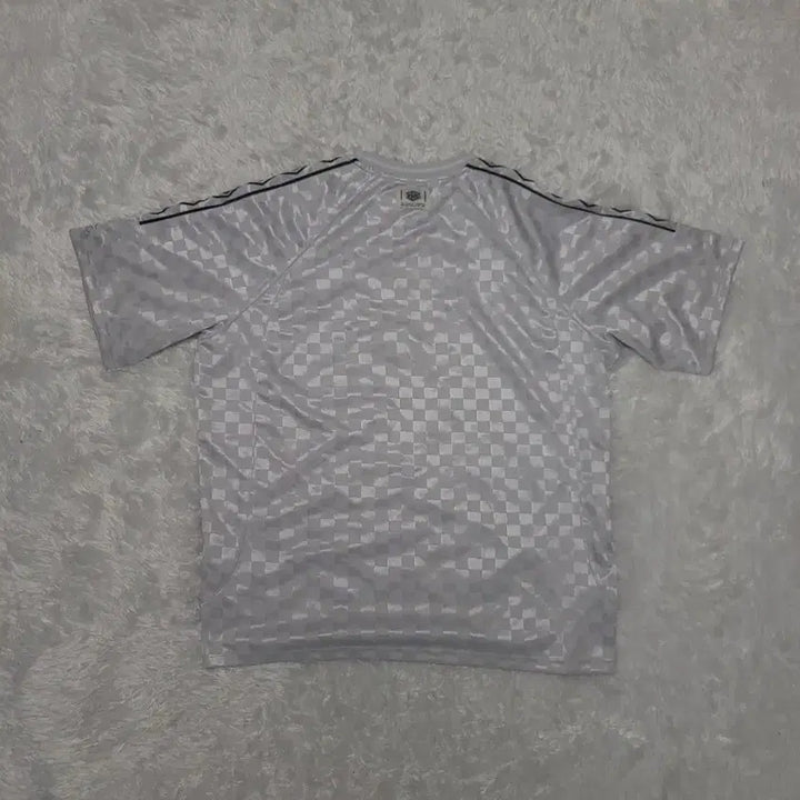 [BUNJANG] Umbro HBL OG Sidetape Crewneck Size 105 / 엄브로 HBL OG 사이드테이프 크루넥 105