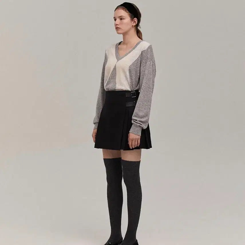 [BUNJANG] TheBarnet Black Buckle Pleated Mini Skirt / 더바넷 블랙 버클 플리츠 미니 스커트 (chers mini skirt