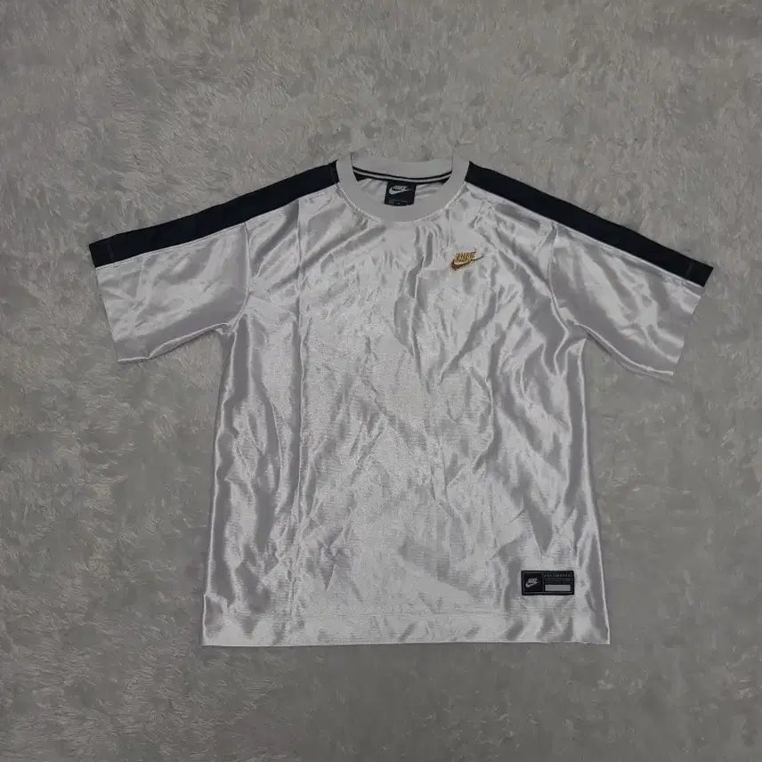 [BUNJANG] Nike Metallic Silver Short Sleeve T-Shirt (M) / 나이키 메탈릭 실버 반팔티 M