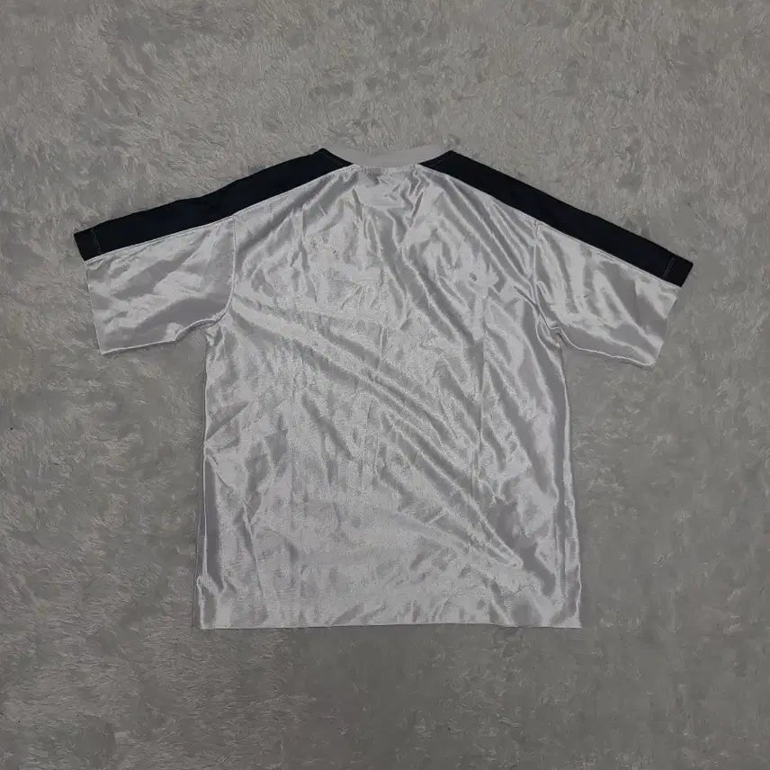 [BUNJANG] Nike Metallic Silver Short Sleeve T-Shirt (M) / 나이키 메탈릭 실버 반팔티 M