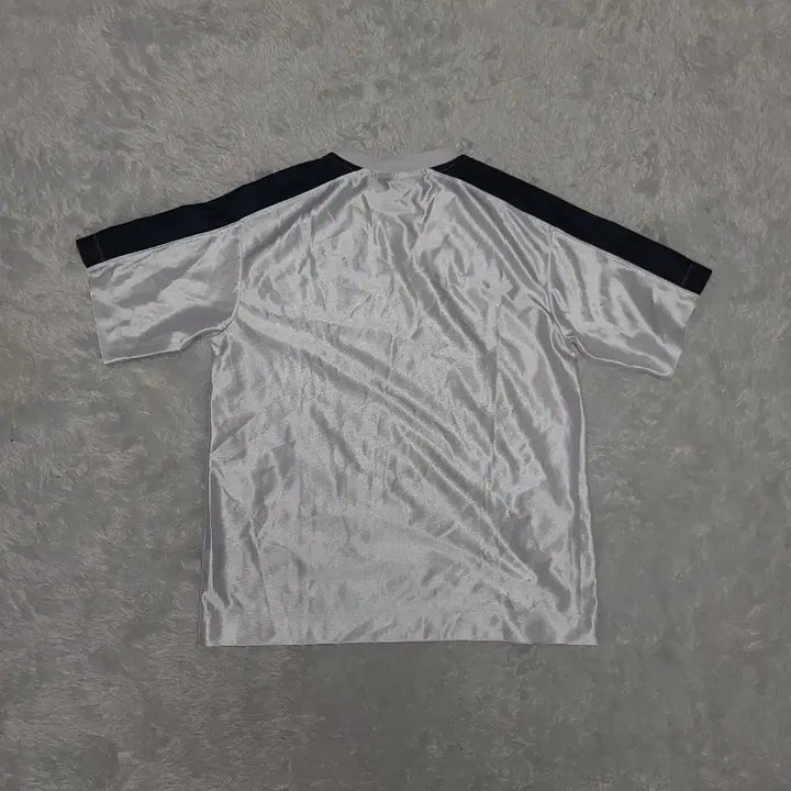 [BUNJANG] Nike Metallic Silver Short Sleeve T-Shirt (M) / 나이키 메탈릭 실버 반팔티 M