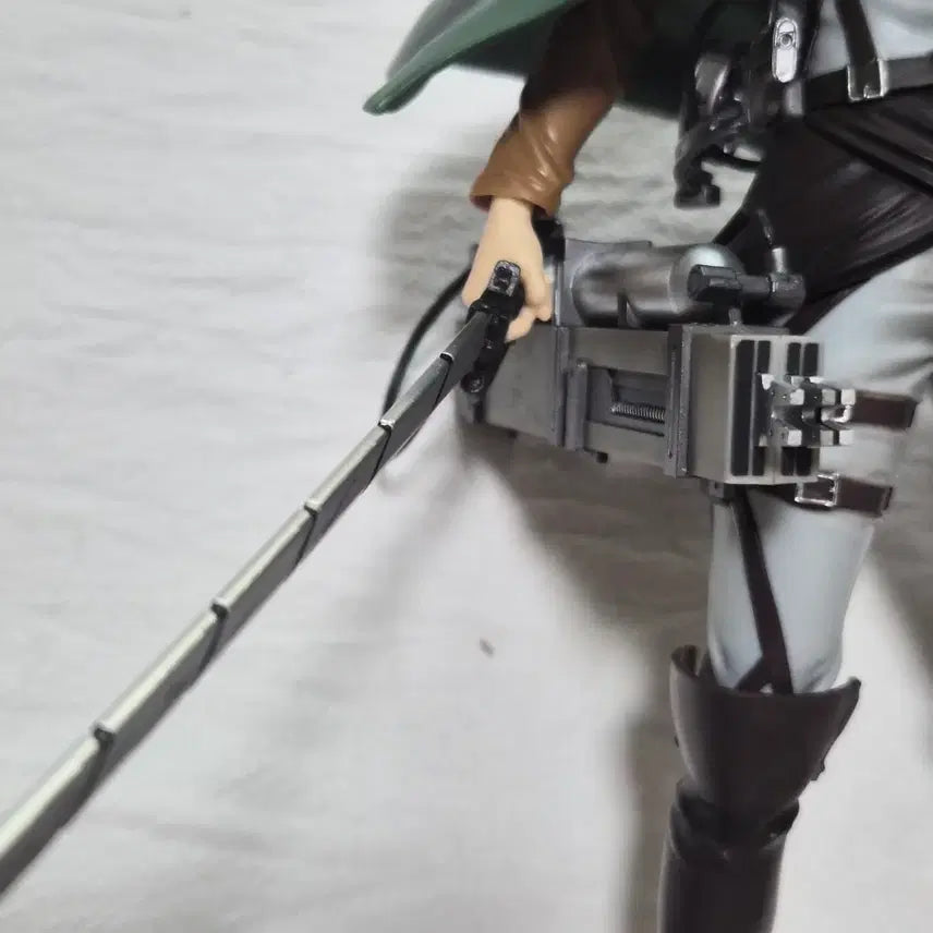 [BUNJANG] Attack on Titan Levi B Prize Ichiban Kuji Figure (Unsealed) / (개봉) 진격의거인 진격거 리바이 피규어 b상 이치방쿠지 제일복권