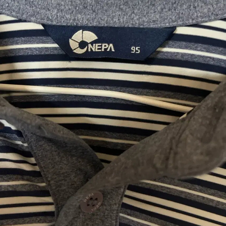 [BUNJANG] Nepa Striped Short Sleeve Polo Shirt (Size 95) / 네파 스트라이프 반팔 카라티 95