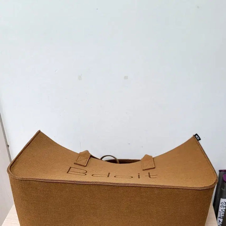 [BUNJANG] Bdoit Felt Tote Bag Brown / Bdoit 브도잇 펠트 토트백 브라운