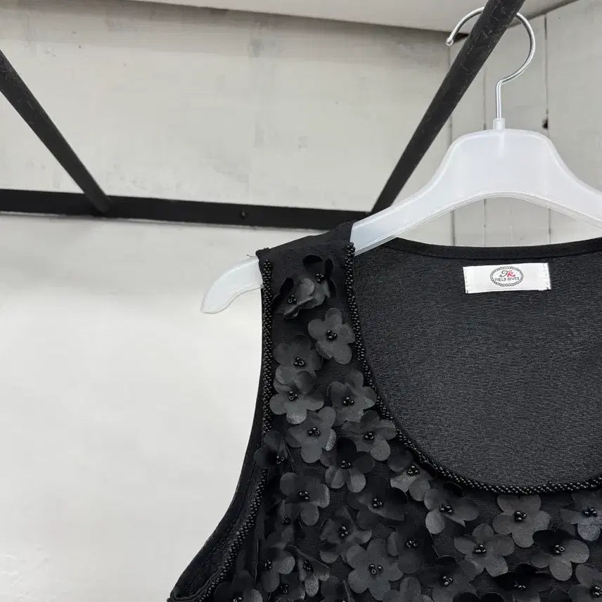 [BUNJANG] Sleeveless Top / 슬리브리스