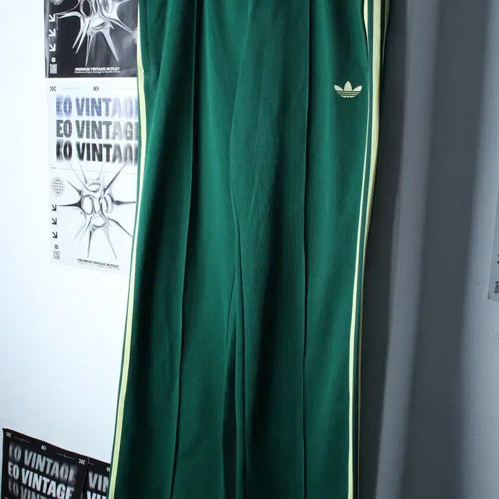[BUNJANG] Adidas 00s Training Pants XL-2XL / (XL-2XL) 아디다스 트레이닝복 바지 00s 년대 희귀-2631