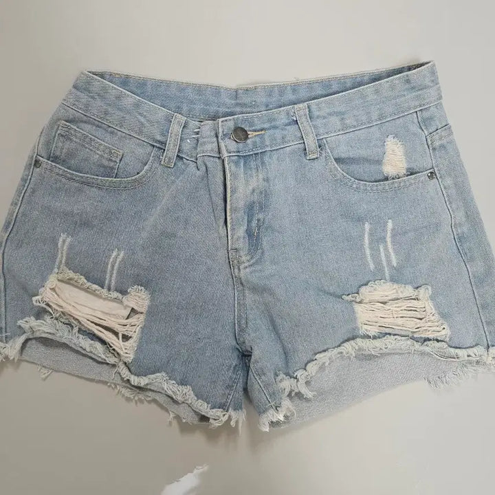 [BUNJANG] Light Wash Denim Shorts / 청반바지(중고)