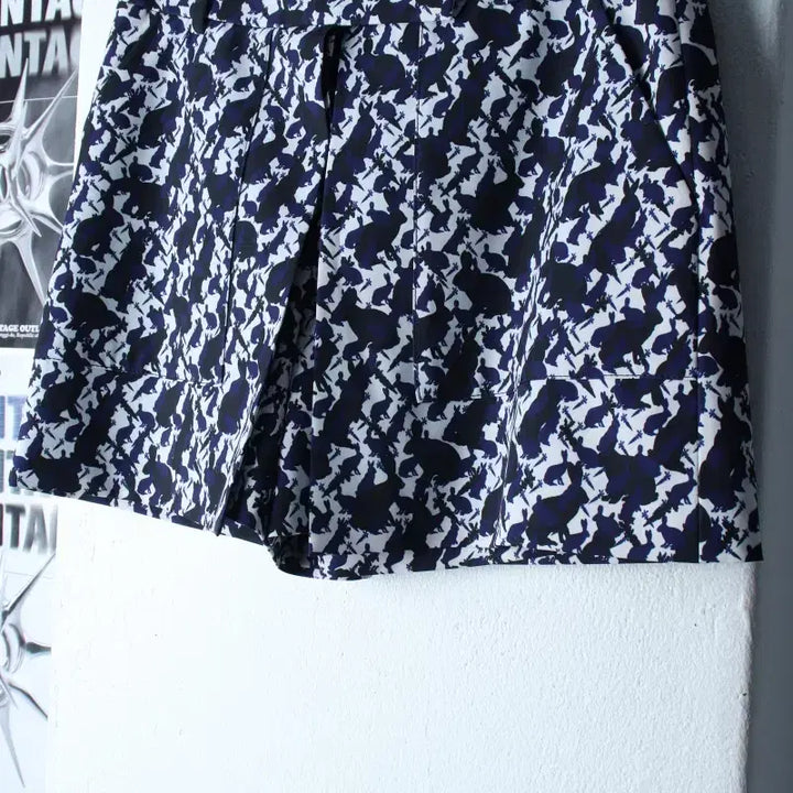 [BUNJANG] W(M) Valencia Pattern Blue Layered Unique Shorts / W(M) 발렌시아 반바지 팬츠 패턴 블루 레이어드 유니크-2645