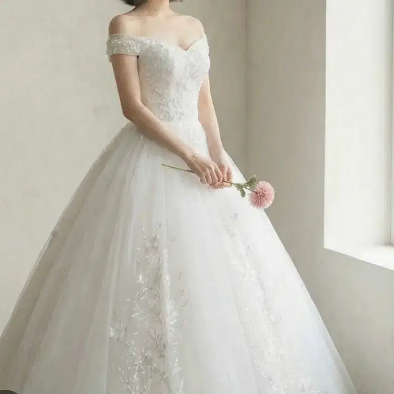 [BUNJANG] Wedding Graduation Photo Dress Rental / 웨딩 졸업사진드레스 졸사 드레스 셀프 웨딩드레스 졸사대여