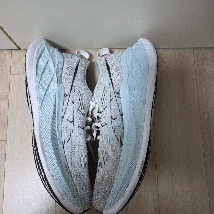 [BUNJANG] Asics Superblast 2 Running Shoes (260mm) / 아식스 슈퍼블라스트2 260