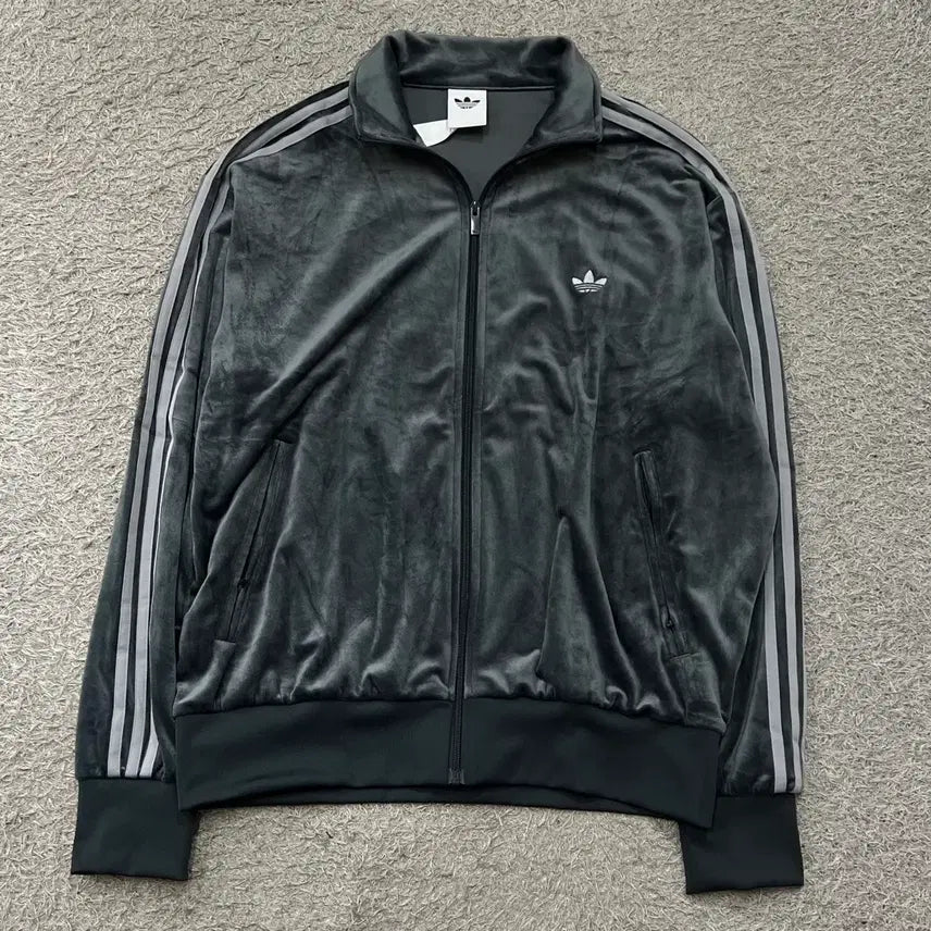[BUNJANG] Adidas Velvet Track Top (Fits 105-110) / [105-110] 아디다스 벨벳트랙탑