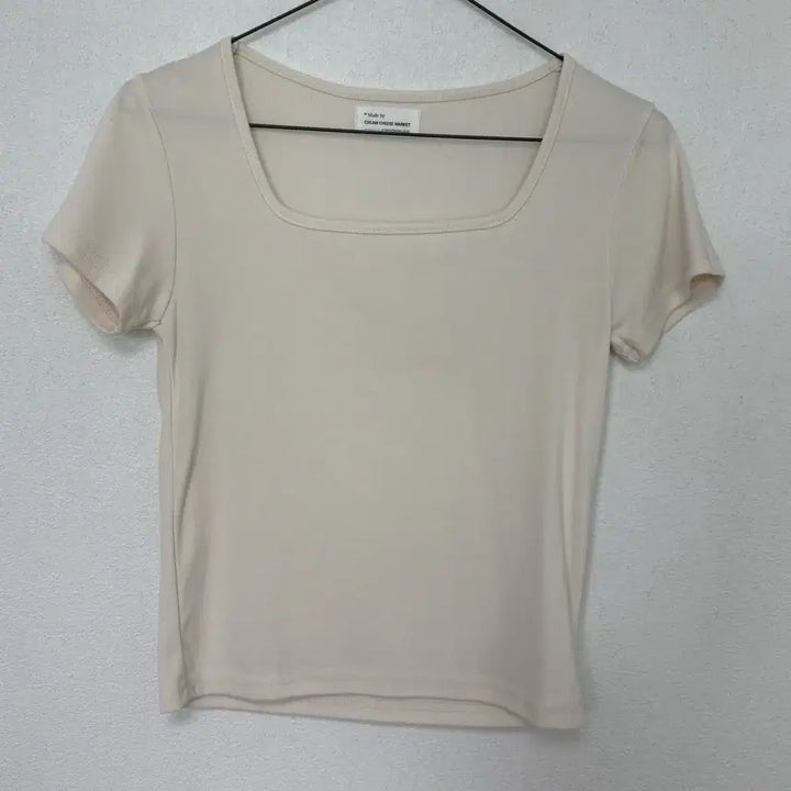 [BUNJANG] Cream Cheese Market Square Neck T-Shirt / 크림치즈마켓 스퀘어넥 반팔티 베이지/네이비