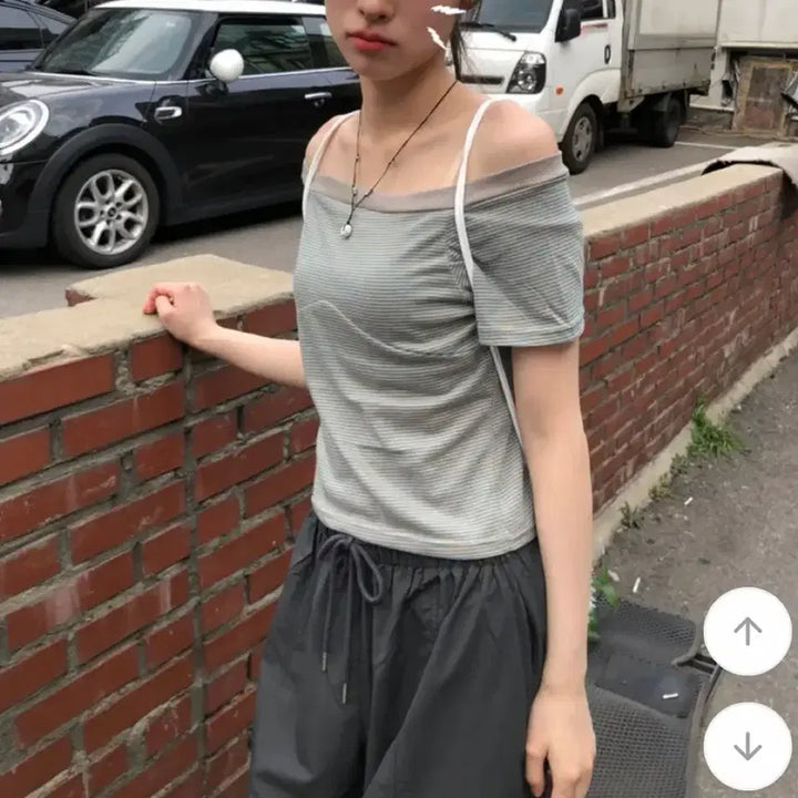 [BUNJANG] Essay Striped Off-the-Shoulder Top / 에이블리 에쎄이 민트 단가라 오프숄더