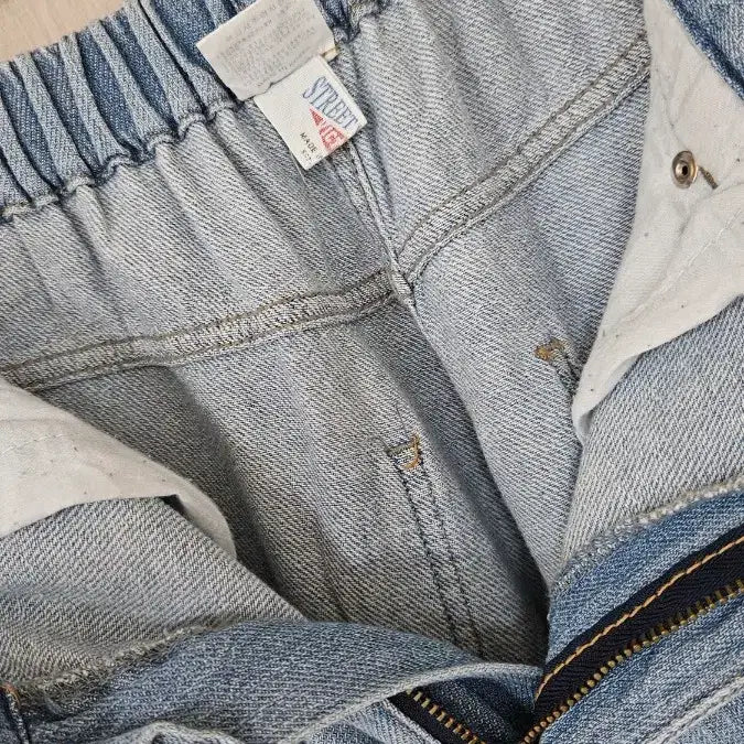 [BUNJANG] High-Waisted Wide-Leg Denim Jeans with Back Elastic / F 와이드 데님 뒷밴딩청바지 새옷