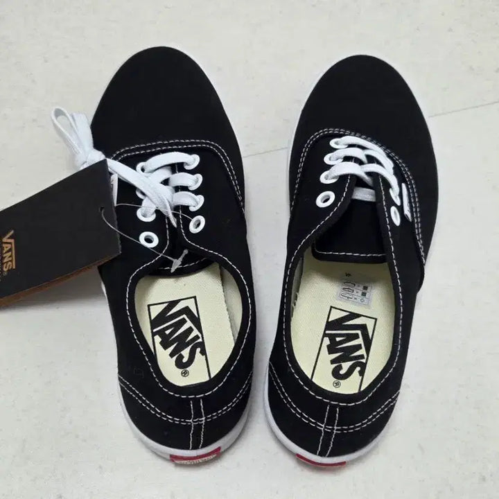 [BUNJANG] Vans Authentic Low Pro Sneakers / 반스 어센틱 로우 프로 새상품 225