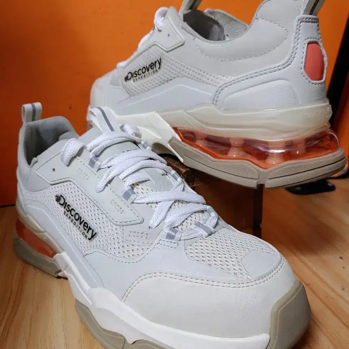 [BUNJANG] Discovery Bucket D Walker Air Sneakers (US 8.5 / 265mm) / (거의새것)디스커버리 버킷디워커 에어(US8.5표기265 추천사이즈260