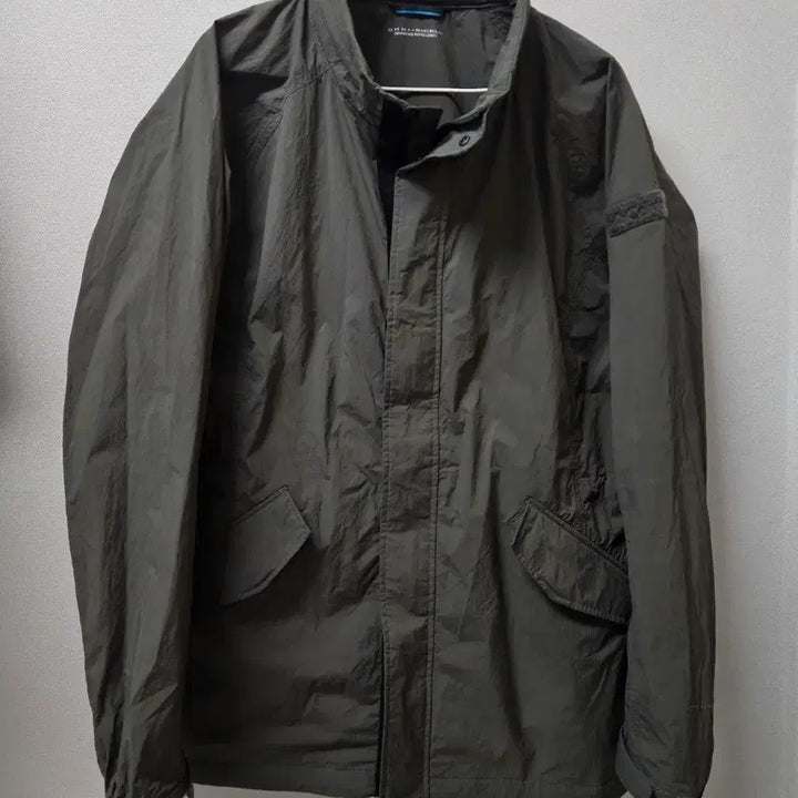 [BUNJANG] Columbia Omni-Shield Windbreaker Jacket / 콜럼비아 옴니쉴드 자켓 105