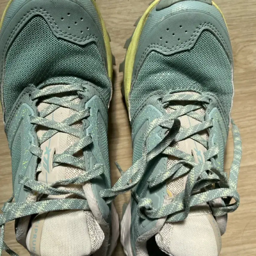 [BUNJANG] Decathlon Trail Running Shoes Size 37.5 / 데카트론 트레일 러닝화 37.5