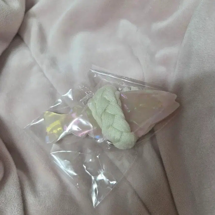 [BUNJANG] Clio Royal Guard Amulet Charm Keychain / 클리오 왕실 어문양 액막이 키링