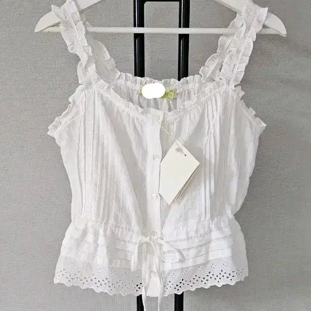 [BUNJANG] High-Quality White Bustier Lace Punching Sleeveless Top / 고퀄 화이트 뷔스티에 나시 레이스펀칭