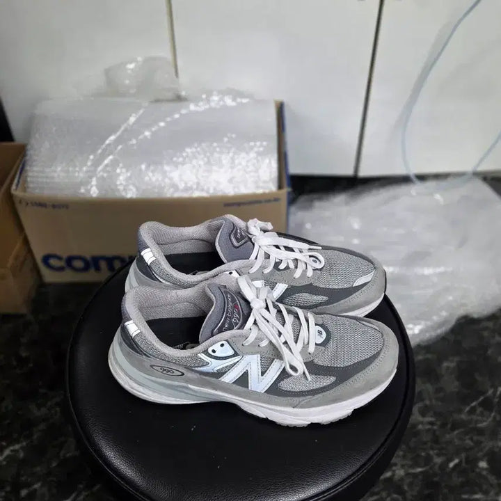 [BUNJANG] New Balance 990 v6 Grey 260 / [260] 뉴발란스 990 v6 그레이