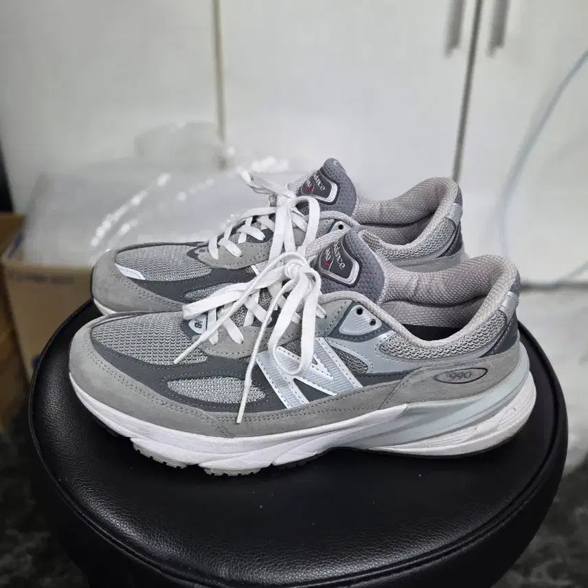 [BUNJANG] New Balance 990 v6 Grey 260 / [260] 뉴발란스 990 v6 그레이