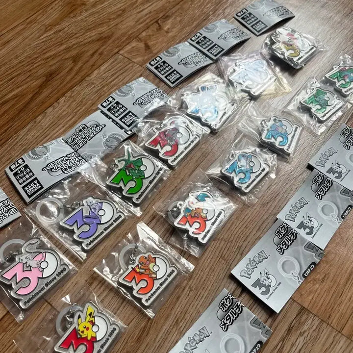 [BUNJANG] Pokemon 30th Anniversary Metal Charm Full Set Bundle / (희귀)포켓몬30주년 메탈참 전종 풀셋 일괄판매 리자몽 거북왕 레쿠쟈등