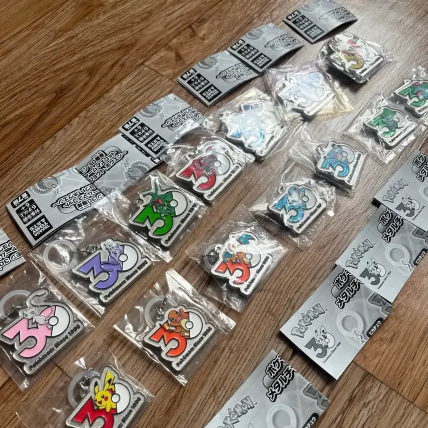 [BUNJANG] Pokemon 30th Anniversary Metal Charm Full Set Bundle / (희귀)포켓몬30주년 메탈참 전종 풀셋 일괄판매 리자몽 거북왕 레쿠쟈등