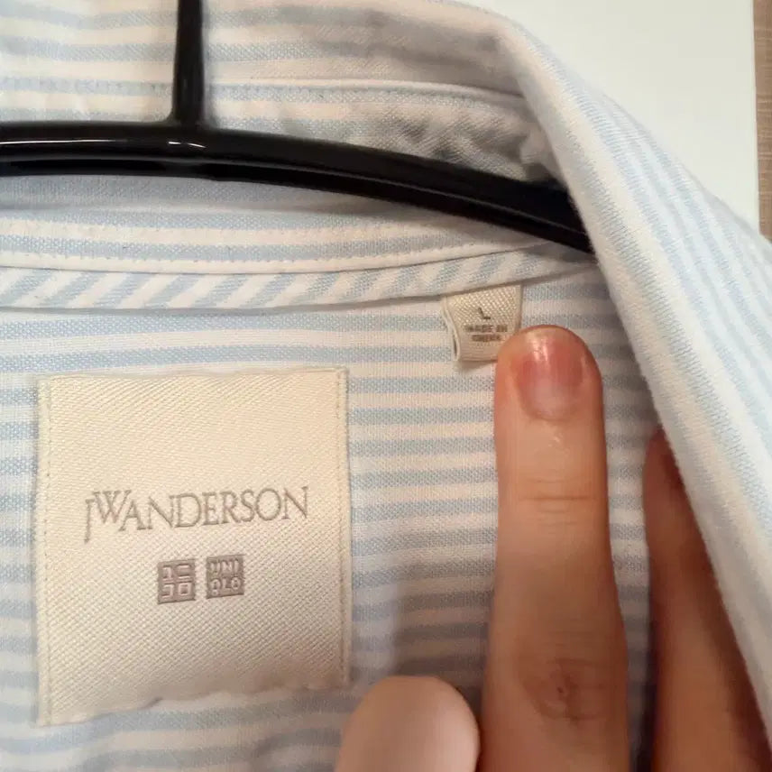 [BUNJANG] Uniqlo JW Anderson Striped Shirt / 유니클로 JW앤더슨 스트라이프 셔츠 L