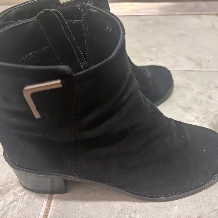 [BUNJANG] Tandy Suede Ankle Boots Black / 탠디 스웨이드 앵클 부츠 블랙