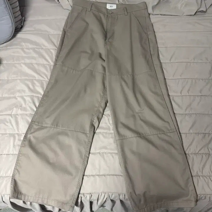 [BUNJANG] IEY Side Tuck Pants M / 이에이 IEY 사이드 턱 팬츠 M