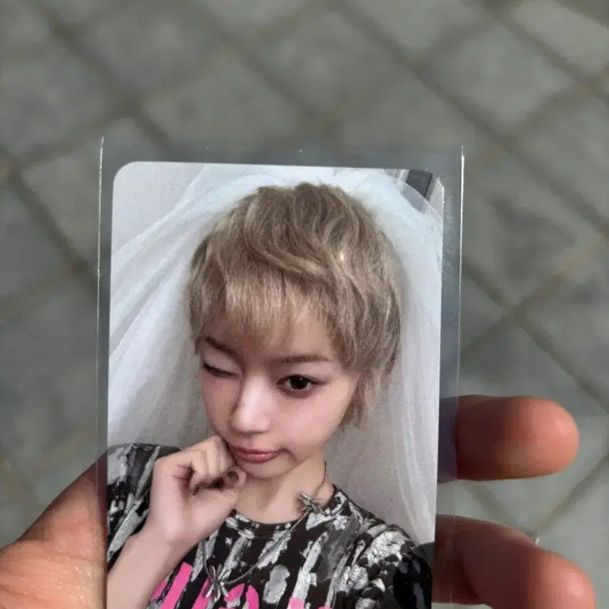 [BUNJANG] ITZY "BORN TO BE" Yeji Official Photocard / 모카 잇츠미 공방 포카 양도