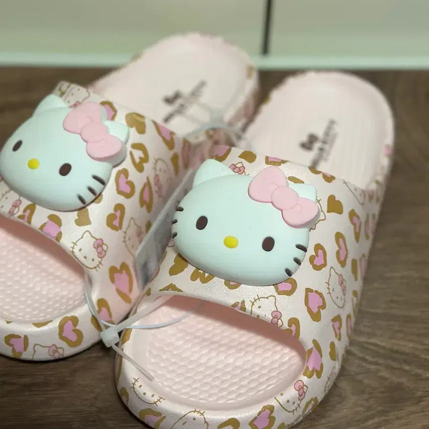 [BUNJANG] Hello Kitty Pink Leopard Print Slippers / <당일발송> 헬로키티 핑크 호피 레오파드 슬리퍼