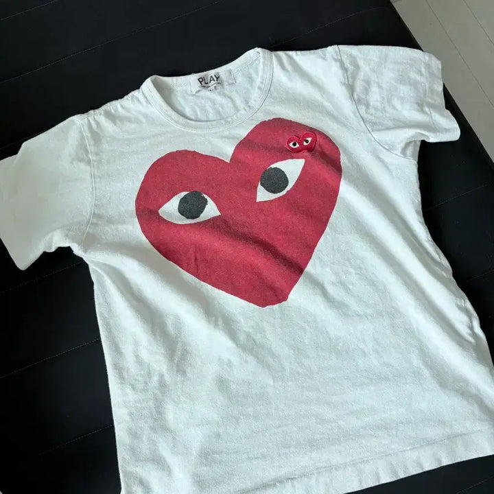 [BUNJANG] Comme des Garçons PLAY White T-Shirt Red Emblem / 당일발송)) 꼼데가르송 플레이 흰색 반팔 티셔츠 레드와펜