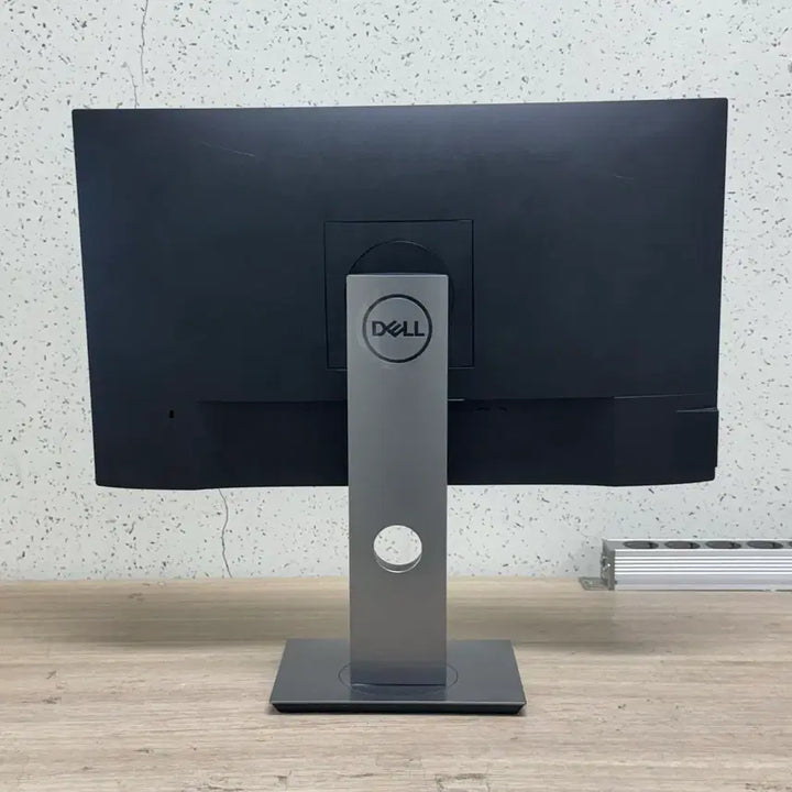 [BUNJANG] DELL P2419H 24-inch FHD IPS Monitor with Pivot Stand / DELL P2419H 24인치 모니터 개발자용피벗모니터