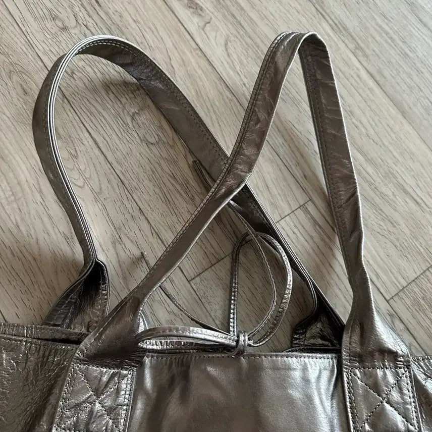 [BUNJANG] H by Ekaterina New York Feather Leather Shopper Shoulder Bag / 에이치바이 에카테리나 뉴욕 깃털가방 가죽쇼퍼백 숄더백