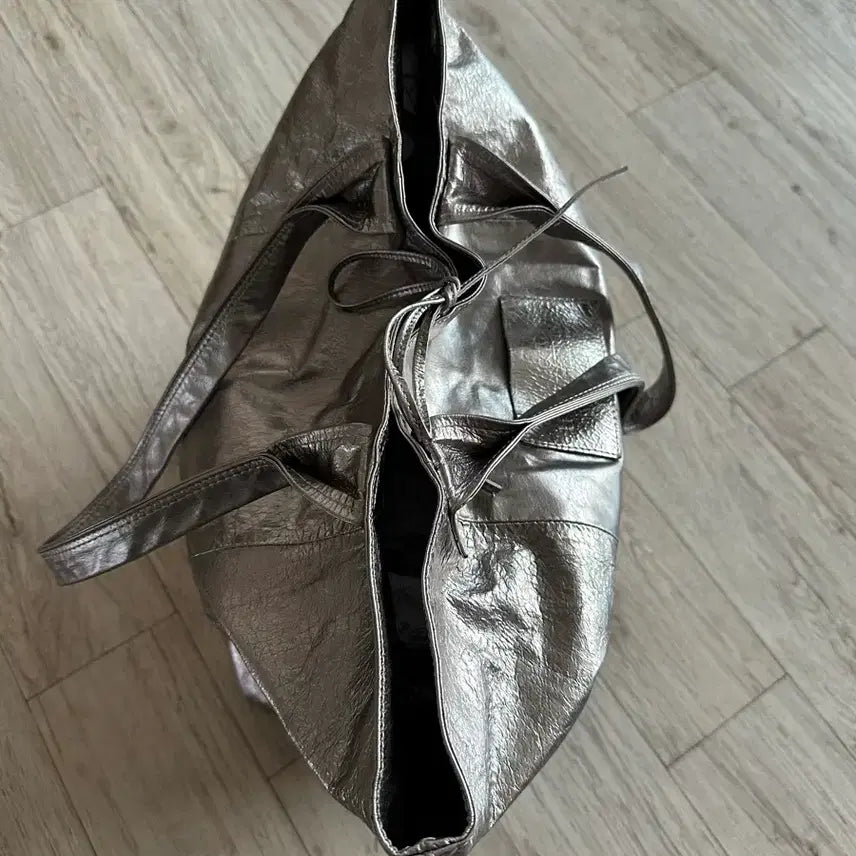 [BUNJANG] H by Ekaterina New York Feather Leather Shopper Shoulder Bag / 에이치바이 에카테리나 뉴욕 깃털가방 가죽쇼퍼백 숄더백
