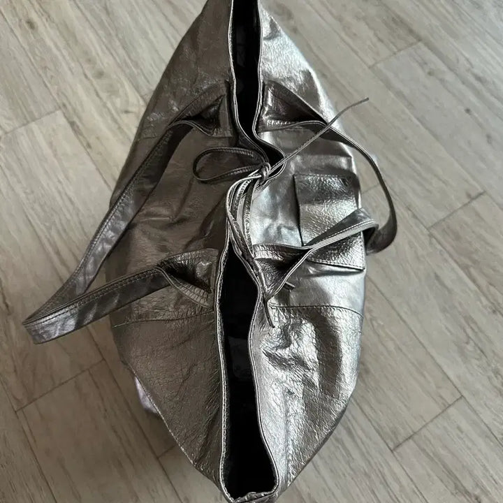 [BUNJANG] H by Ekaterina New York Feather Leather Shopper Shoulder Bag / 에이치바이 에카테리나 뉴욕 깃털가방 가죽쇼퍼백 숄더백