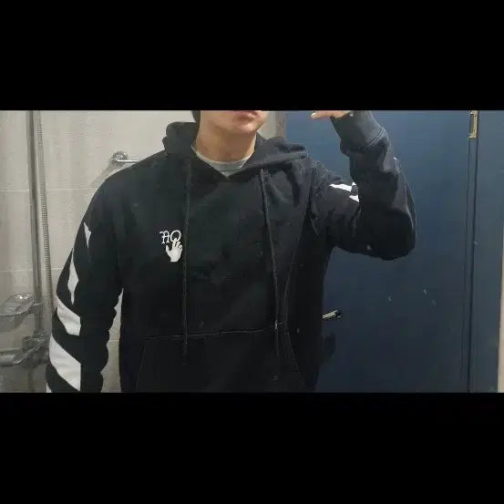 [BUNJANG] Off-White Hoodie, Knitwear, and Cardigan Bundle / 정품 오프화이트 후드티 , 각종 니트 , 반팔가디건 등 최저가 떨이