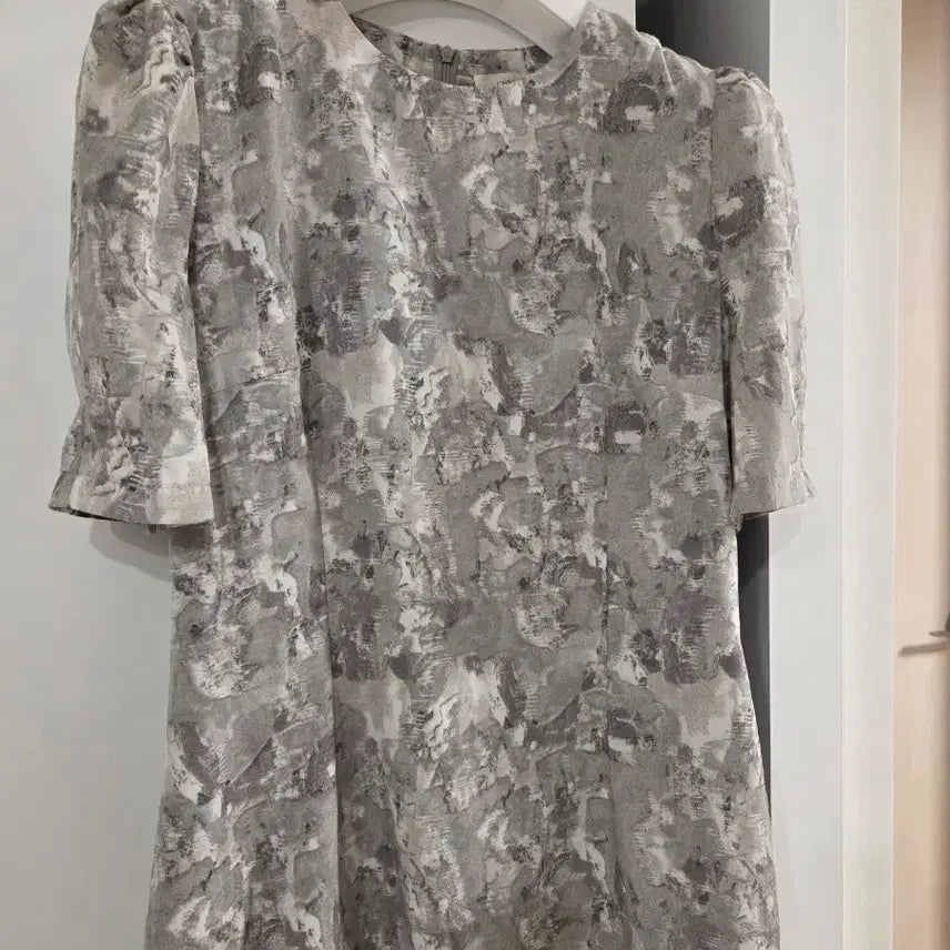 [BUNJANG] CHICLINE Puff Sleeve Long Dress L / CHICLINE  반팔원피스 L