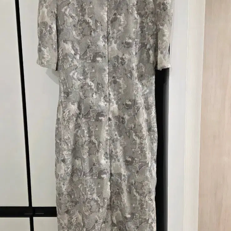 [BUNJANG] CHICLINE Puff Sleeve Long Dress L / CHICLINE  반팔원피스 L