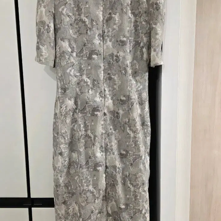 [BUNJANG] CHICLINE Puff Sleeve Long Dress L / CHICLINE  반팔원피스 L