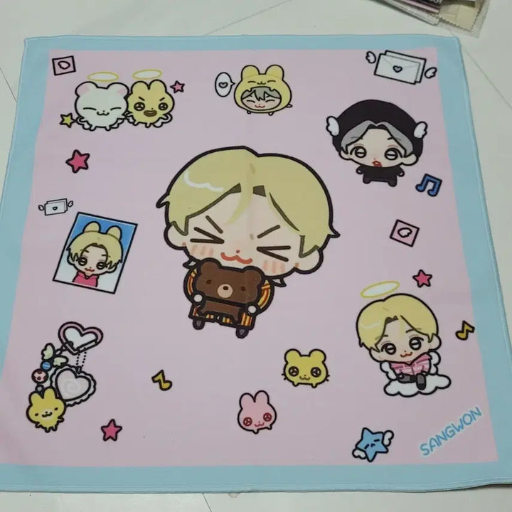 [BUNJANG] Alpha Drive One Lee Sangwon Adhesion Fabric Handkerchief / 알파드라이브원 이상원 생카 굿즈 접착패브릭 손수건 사이즈