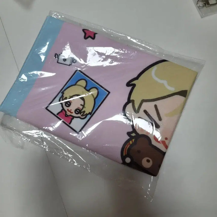 [BUNJANG] Alpha Drive One Lee Sangwon Adhesion Fabric Handkerchief / 알파드라이브원 이상원 생카 굿즈 접착패브릭 손수건 사이즈