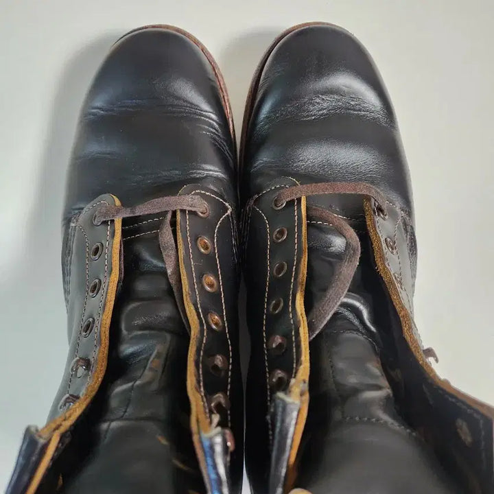 [BUNJANG] Red Wing 9060 Beckman Flatbox Black Cherry Featherstone Leather Boots / 레드윙 9060 벡맨 플랫박스 블랙크론다이크 차심가죽
