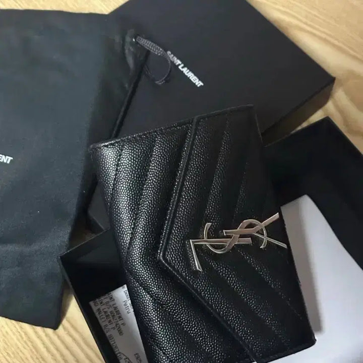[BUNJANG] Saint Laurent Matelassé Bifold Wallet Silver Hardware / 생로랑 마틀라세 반지갑 은장